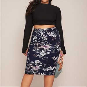 Women’s plus black floral skirt sizes 14, 16, 18
